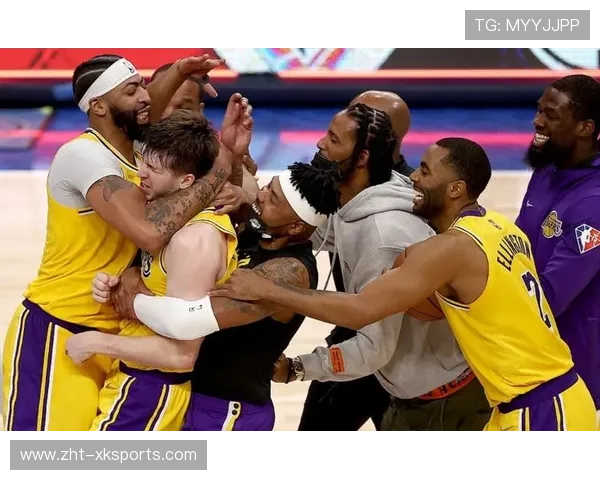 里夫斯与主帅争执风云：球场上的火花与潜在谜团