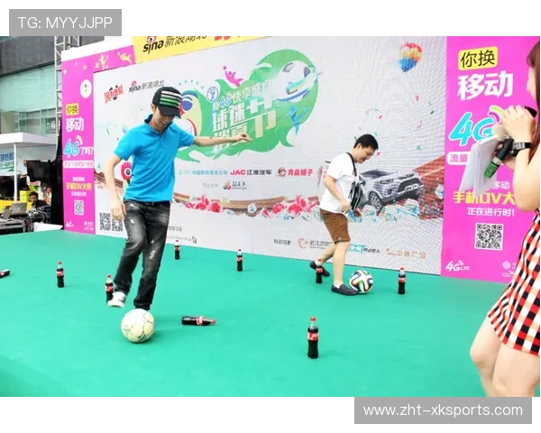 现场气氛火爆，球迷支持如潮！，足球比赛现场气氛怎么形容